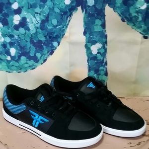 Sz 11 NWOB mens Fallen shoes